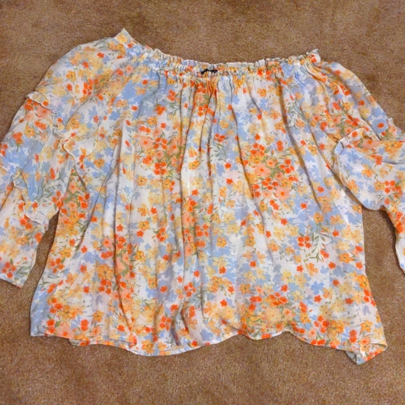Spring Blouse - Picture 2 of 4